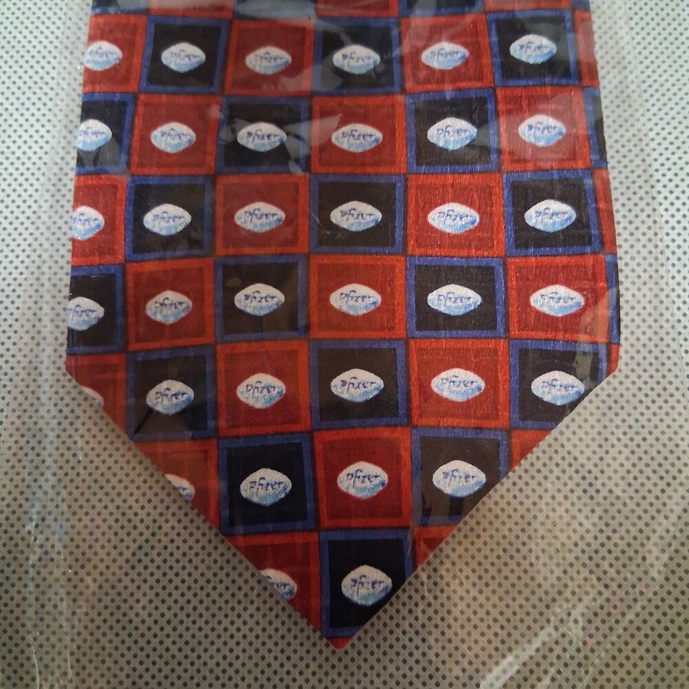 Silk Necktie Red Blue Geometric New in Pkg 56" x 3 3/4"